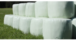 UV-resistant silage wrap